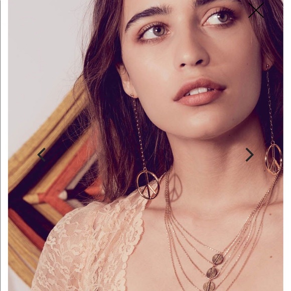 Vanessa Mooney Loverboy peace earrings NEW - Picture 3 of 6